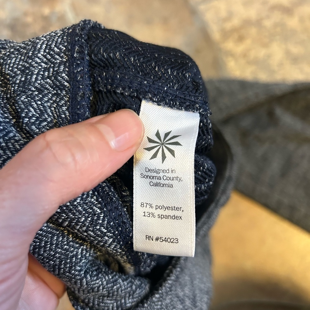 Athleta leggings - Picture 9 of 12
